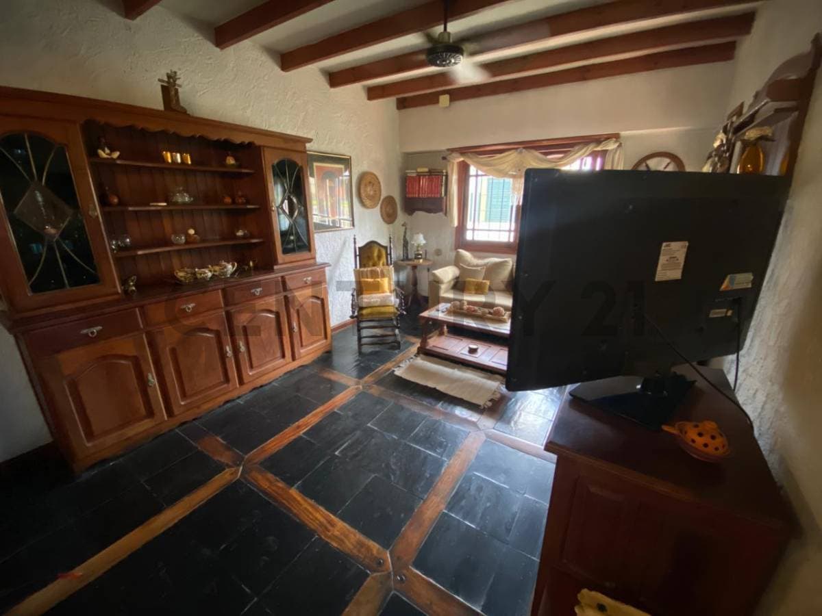 Casa en venta · Banfield, Lomas de Zamora, GBA Sur, Provincia de Buenos Aires Casa en venta · Banfield, Lomas de Zamora, GBA Sur, Provincia de Buenos Aires