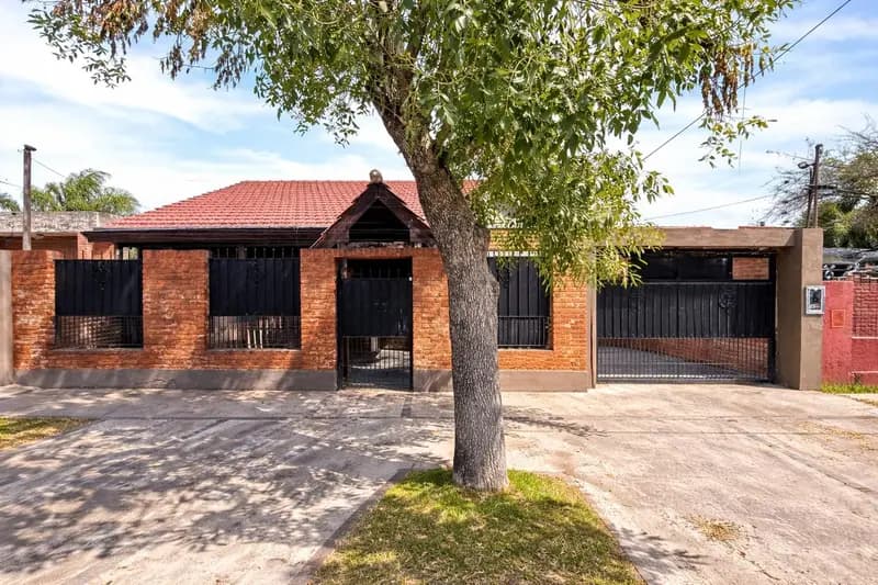 Casa en venta · Ituzaingó Norte, Ituzaingó, GBA Oeste, Provincia de Buenos Aires Casa en venta · Ituzaingó Norte, Ituzaingó, GBA Oeste, Provincia de Buenos Aires