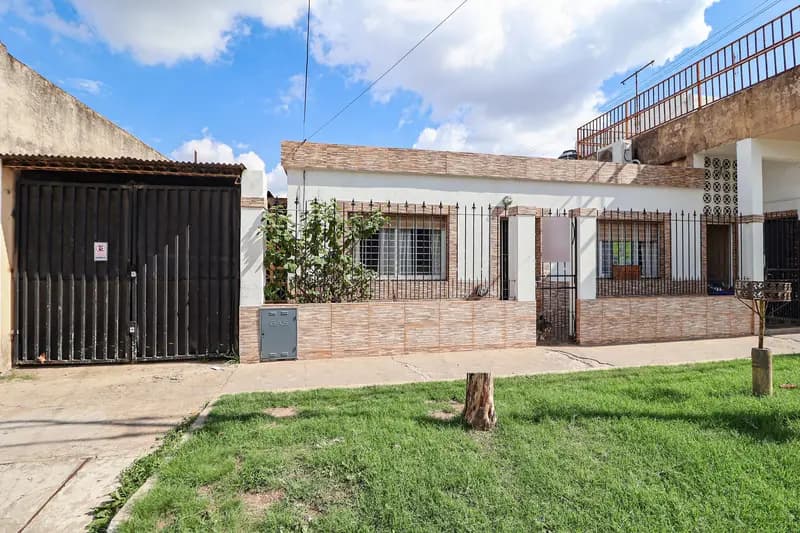 Casa en venta · Isidro Casanova, La Matanza, GBA Oeste, Provincia de Buenos Aires Casa en venta · Isidro Casanova, La Matanza, GBA Oeste, Provincia de Buenos Aires