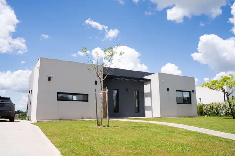 Casa en venta · San Sebastián, Escobar, GBA Norte, Provincia de Buenos Aires Casa en venta · San Sebastián, Escobar, GBA Norte, Provincia de Buenos Aires