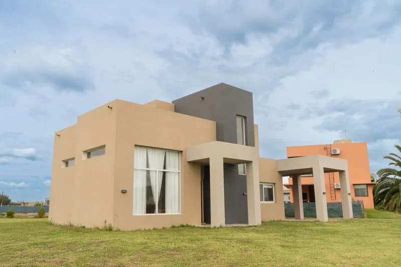 Casa en venta · San Sebastián, Escobar, GBA Norte, Provincia de Buenos Aires Casa en venta · San Sebastián, Escobar, GBA Norte, Provincia de Buenos Aires