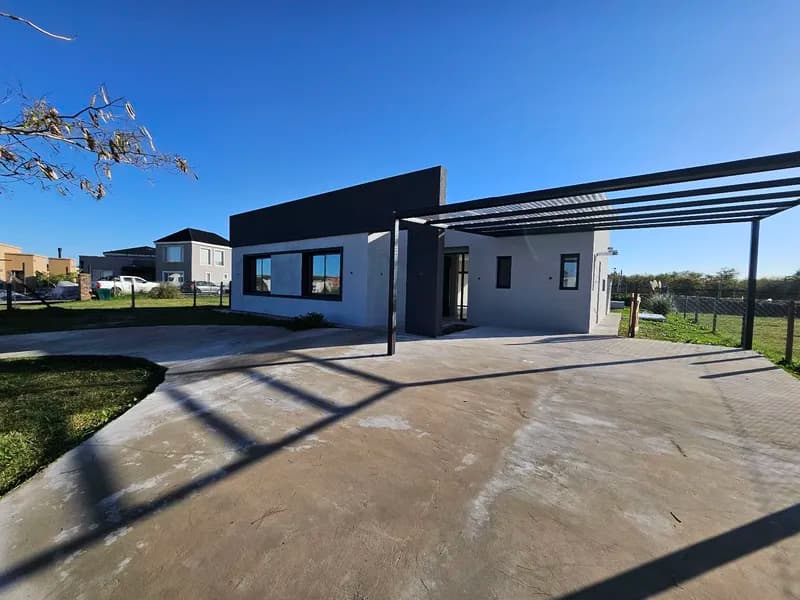 Casa en venta · San Sebastián, Escobar, GBA Norte, Provincia de Buenos Aires Casa en venta · San Sebastián, Escobar, GBA Norte, Provincia de Buenos Aires