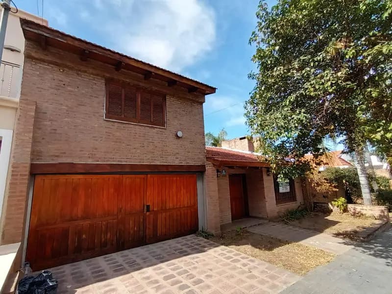 Casa en venta · Urca, Córdoba Capital, Córdoba Casa en venta · Urca, Córdoba Capital, Córdoba