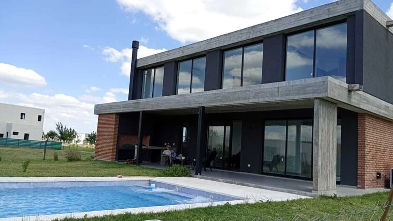 Casa en venta · El Naudir, Escobar, GBA Norte, Provincia de Buenos Aires Casa en venta · El Naudir, Escobar, GBA Norte, Provincia de Buenos Aires