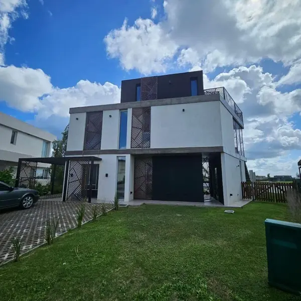 Casa en venta · San Sebastián, Escobar, GBA Norte, Provincia de Buenos Aires Casa en venta · San Sebastián, Escobar, GBA Norte, Provincia de Buenos Aires