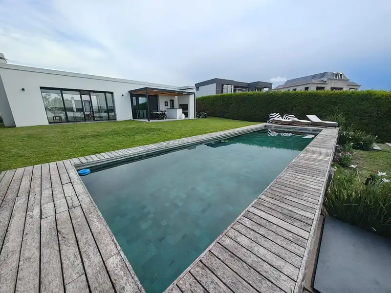 Casa en alquiler · San Sebastián, Escobar, GBA Norte, Provincia de Buenos Aires Casa en alquiler · San Sebastián, Escobar, GBA Norte, Provincia de Buenos Aires