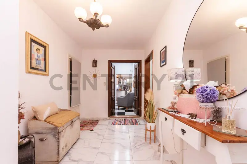 Casa en venta · Lanús Oeste, Lanús, Lanús, GBA Sur, Provincia de Buenos Aires Casa en venta · Lanús Oeste, Lanús, Lanús, GBA Sur, Provincia de Buenos Aires