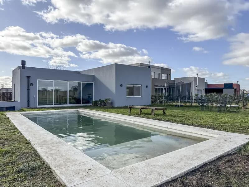 Casa en venta · San Sebastián, Escobar, GBA Norte, Provincia de Buenos Aires Casa en venta · San Sebastián, Escobar, GBA Norte, Provincia de Buenos Aires