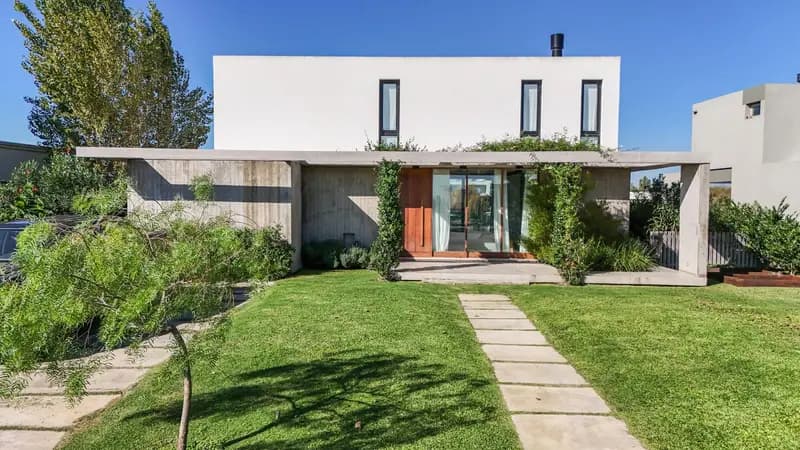 Casa en venta · San Sebastián, Escobar, GBA Norte, Provincia de Buenos Aires Casa en venta · San Sebastián, Escobar, GBA Norte, Provincia de Buenos Aires