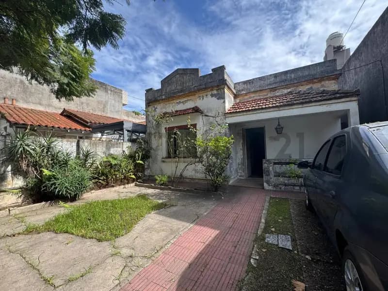 Casa en venta · Banfield, Lomas de Zamora, GBA Sur, Provincia de Buenos Aires Casa en venta · Banfield, Lomas de Zamora, GBA Sur, Provincia de Buenos Aires