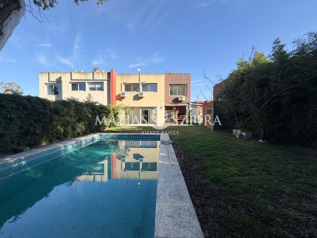 Casa en venta · Alvarez del Bosque, Moreno, GBA Oeste, Provincia de Buenos Aires Casa en venta · Alvarez del Bosque, Moreno, GBA Oeste, Provincia de Buenos Aires