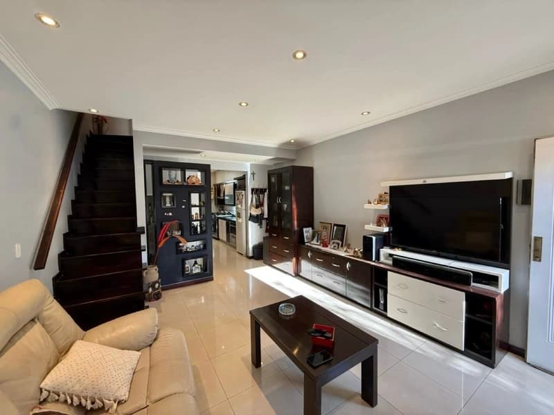 Casa en venta · Villa Luzuriaga, La Matanza, GBA Oeste, Provincia de Buenos Aires Casa en venta · Villa Luzuriaga, La Matanza, GBA Oeste, Provincia de Buenos Aires