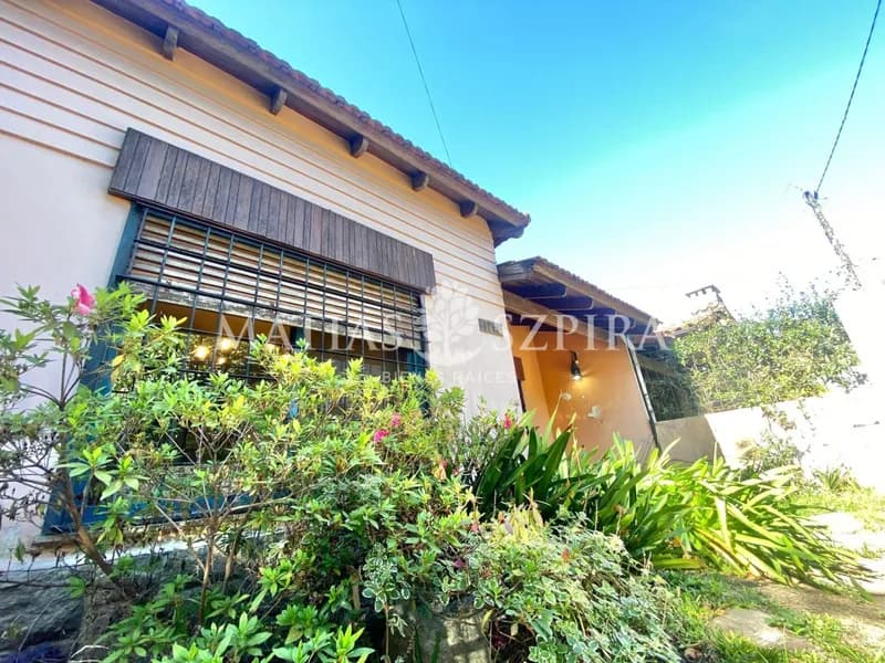 Casa en venta · Castelar Norte, Castelar, Morón, GBA Oeste, Provincia de Buenos Aires Casa en venta · Castelar Norte, Castelar, Morón, GBA Oeste, Provincia de Buenos Aires