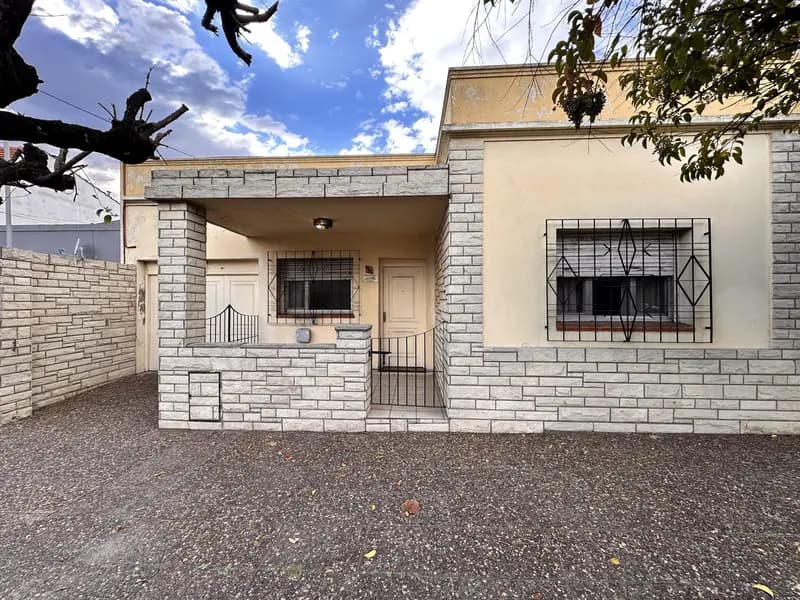 Casa en venta · Morón, GBA Oeste, Provincia de Buenos Aires Casa en venta · Morón, GBA Oeste, Provincia de Buenos Aires