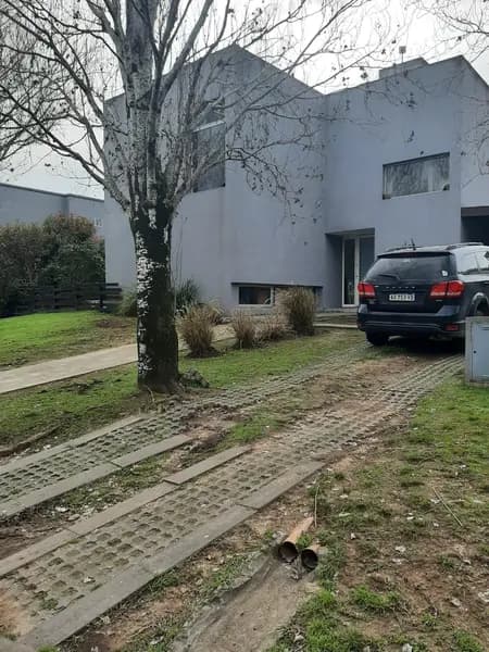 Casa en venta · Santa María de los Olivos, Malvinas Argentinas, GBA Norte, Provincia de Buenos Aires Casa en venta · Santa María de los Olivos, Malvinas Argentinas, GBA Norte, Provincia de Buenos Aires