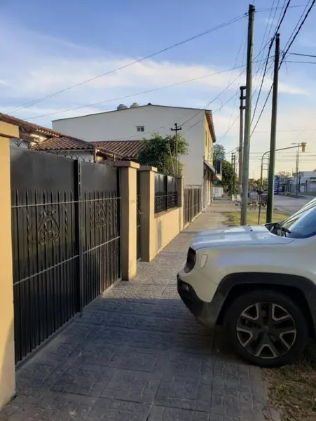 Casa en venta · Ituzaingó Norte, Ituzaingó, GBA Oeste, Provincia de Buenos Aires Casa en venta · Ituzaingó Norte, Ituzaingó, GBA Oeste, Provincia de Buenos Aires