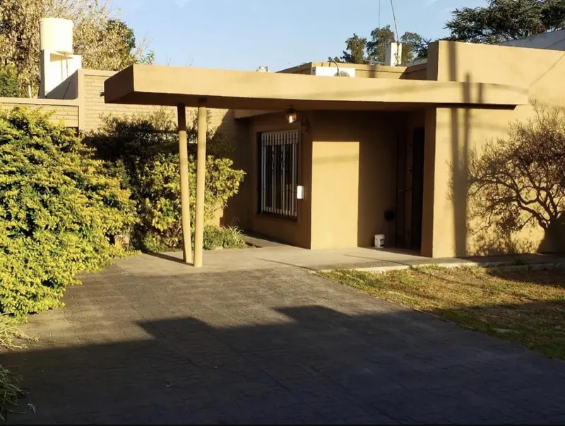 Casa en venta · Ituzaingó Norte, Ituzaingó, GBA Oeste, Provincia de Buenos Aires Casa en venta · Ituzaingó Norte, Ituzaingó, GBA Oeste, Provincia de Buenos Aires