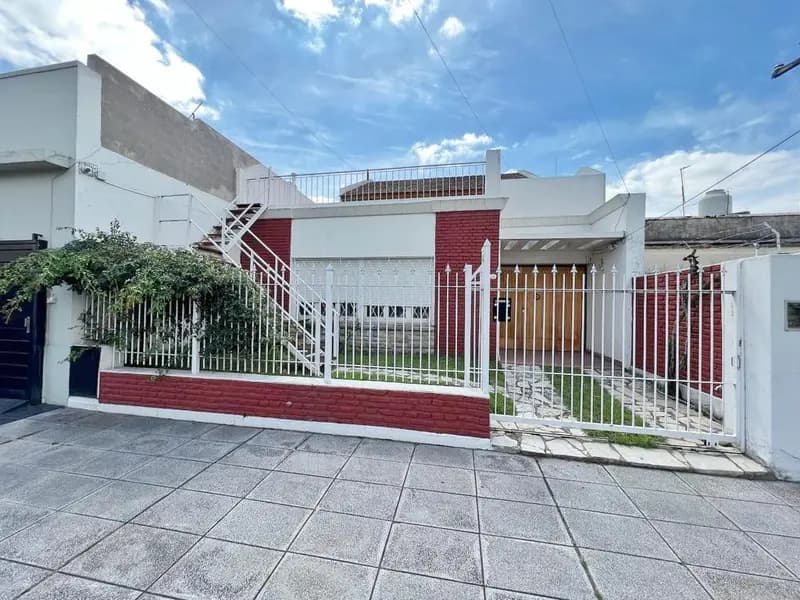 Casa en venta · Ciudad Madero, La Matanza, GBA Oeste, Provincia de Buenos Aires Casa en venta · Ciudad Madero, La Matanza, GBA Oeste, Provincia de Buenos Aires