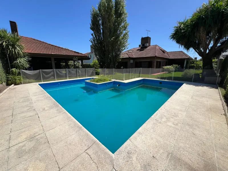Casa en venta · Los Troncos del Talar, Tigre, GBA Norte, Provincia de Buenos Aires Casa en venta · Los Troncos del Talar, Tigre, GBA Norte, Provincia de Buenos Aires