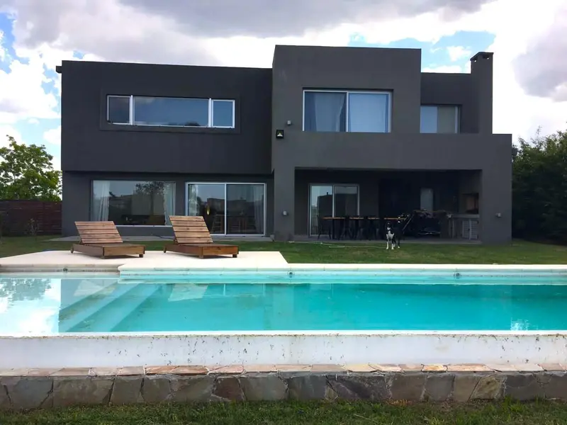 Casa en venta · El Cantón, Escobar, GBA Norte, Provincia de Buenos Aires Casa en venta · El Cantón, Escobar, GBA Norte, Provincia de Buenos Aires