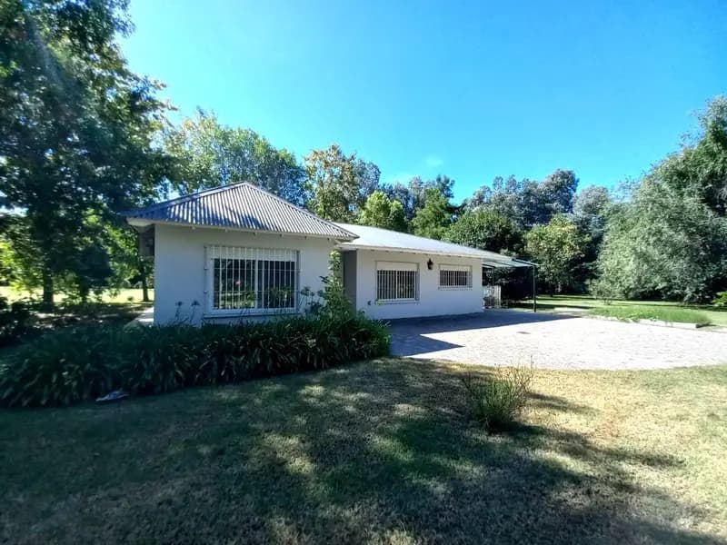 Casa en venta · Barrio Los Pinos, Exaltación de la Cruz, GBA Norte, Provincia de Buenos Aires Casa en venta · Barrio Los Pinos, Exaltación de la Cruz, GBA Norte, Provincia de Buenos Aires