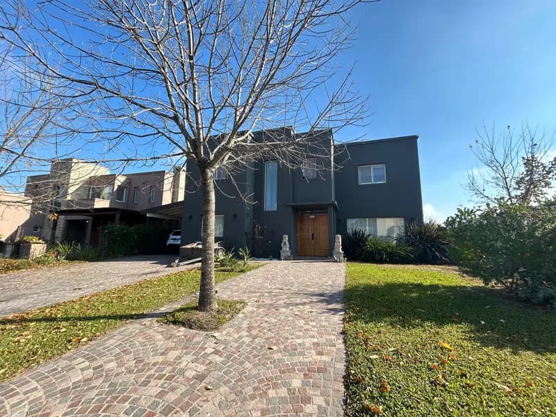 Casa en venta · El Cantón, Escobar, GBA Norte, Provincia de Buenos Aires Casa en venta · El Cantón, Escobar, GBA Norte, Provincia de Buenos Aires
