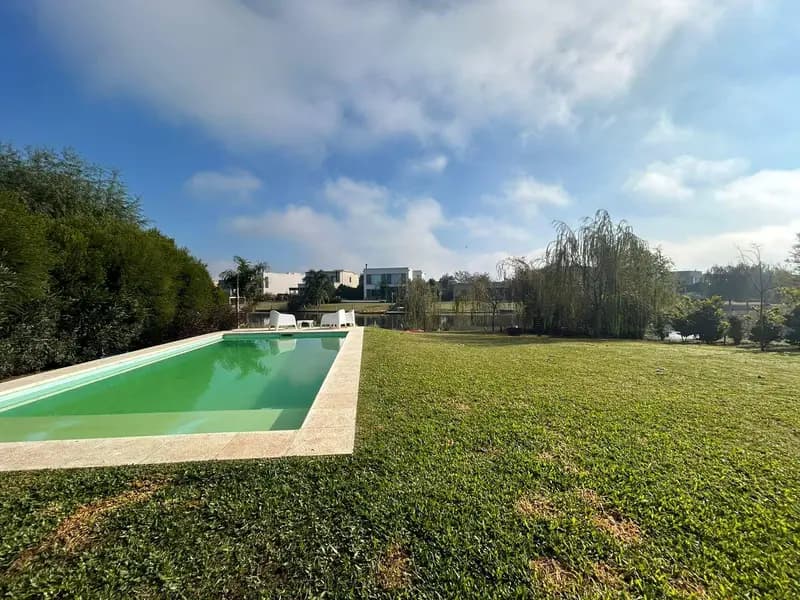Casa en venta · El Cantón, Escobar, GBA Norte, Provincia de Buenos Aires Casa en venta · El Cantón, Escobar, GBA Norte, Provincia de Buenos Aires