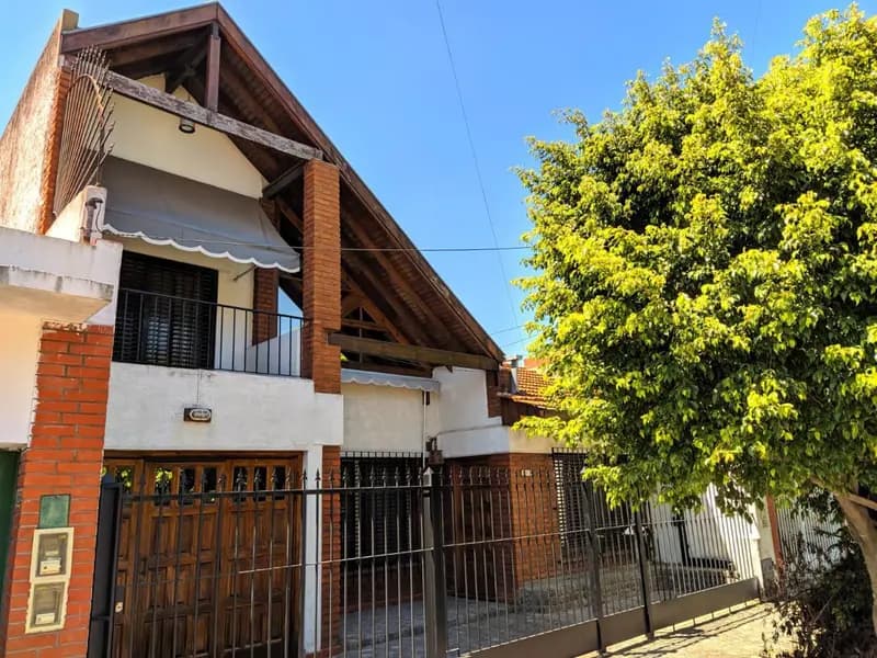 Casa en venta · Haedo, Morón, GBA Oeste, Provincia de Buenos Aires Casa en venta · Haedo, Morón, GBA Oeste, Provincia de Buenos Aires