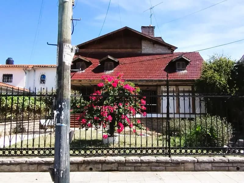 Casa en venta · Ramos Mejia, La Matanza, GBA Oeste, Provincia de Buenos Aires Casa en venta · Ramos Mejia, La Matanza, GBA Oeste, Provincia de Buenos Aires