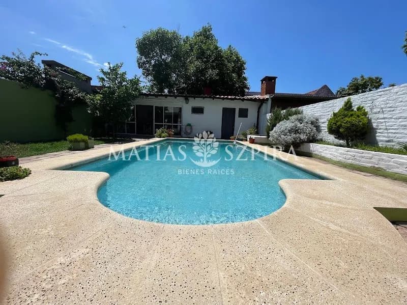 Casa en venta · Castelar Norte, Castelar, Morón, GBA Oeste, Provincia de Buenos Aires Casa en venta · Castelar Norte, Castelar, Morón, GBA Oeste, Provincia de Buenos Aires