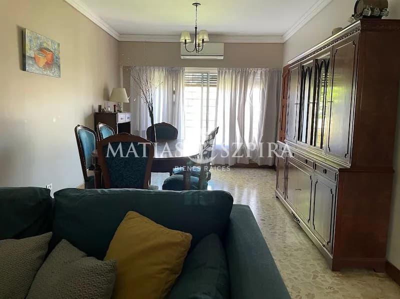 Casa en venta · Castelar Norte, Castelar, Morón, GBA Oeste, Provincia de Buenos Aires Casa en venta · Castelar Norte, Castelar, Morón, GBA Oeste, Provincia de Buenos Aires
