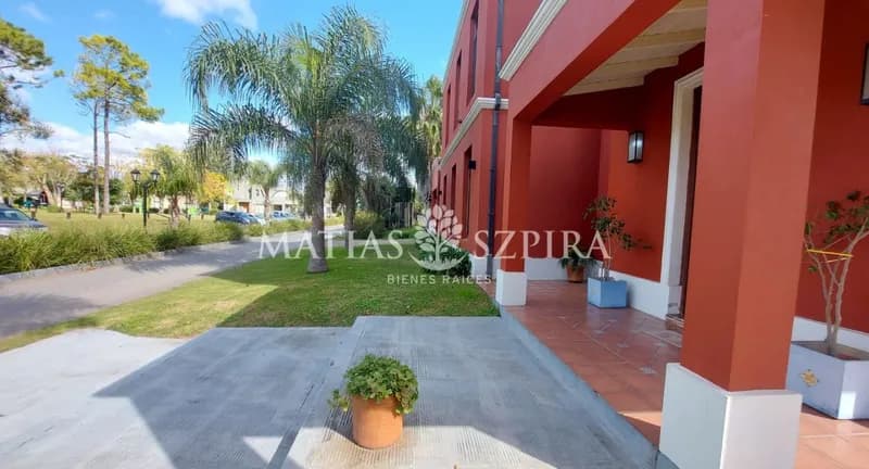 Casa en venta · Altos del Sol, Ituzaingó, GBA Oeste, Provincia de Buenos Aires Casa en venta · Altos del Sol, Ituzaingó, GBA Oeste, Provincia de Buenos Aires
