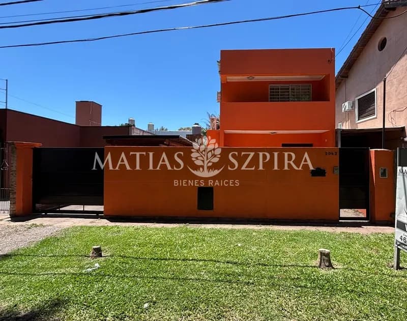 Casa en venta · Villa Gobernador Udaondo, Ituzaingó, GBA Oeste, Provincia de Buenos Aires Casa en venta · Villa Gobernador Udaondo, Ituzaingó, GBA Oeste, Provincia de Buenos Aires