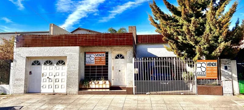 Casa en venta · Ramos Mejia, La Matanza, GBA Oeste, Provincia de Buenos Aires Casa en venta · Ramos Mejia, La Matanza, GBA Oeste, Provincia de Buenos Aires