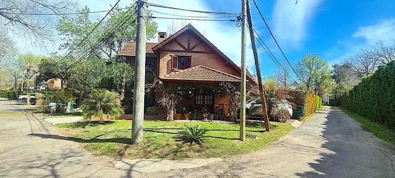 Casa en venta · Barrio Parque Leloir, Ituzaingó, GBA Oeste, Provincia de Buenos Aires Casa en venta · Barrio Parque Leloir, Ituzaingó, GBA Oeste, Provincia de Buenos Aires