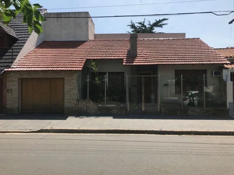 Casa en venta · Ramos Mejia, La Matanza, GBA Oeste, Provincia de Buenos Aires Casa en venta · Ramos Mejia, La Matanza, GBA Oeste, Provincia de Buenos Aires