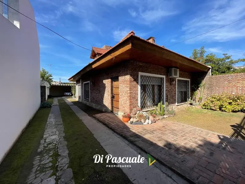 Casa en venta · Moreno, GBA Oeste, Provincia de Buenos Aires Casa en venta · Moreno, GBA Oeste, Provincia de Buenos Aires