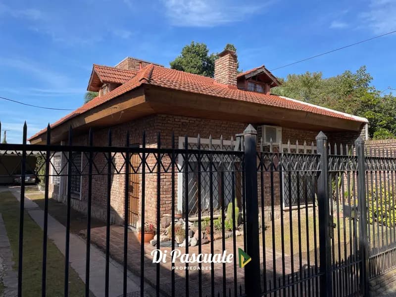 Casa en venta · Moreno, GBA Oeste, Provincia de Buenos Aires Casa en venta · Moreno, GBA Oeste, Provincia de Buenos Aires