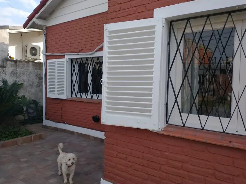 Casa en venta · Castelar, Morón, GBA Oeste, Provincia de Buenos Aires Casa en venta · Castelar, Morón, GBA Oeste, Provincia de Buenos Aires