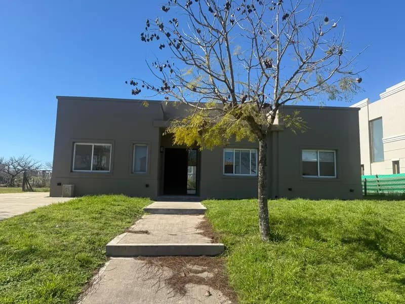 Casa en venta · Puertos del Lago Vistas, Tigre, GBA Norte, Provincia de Buenos Aires Casa en venta · Puertos del Lago Vistas, Tigre, GBA Norte, Provincia de Buenos Aires
