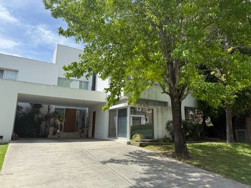Casa en venta · Barrancas de San José, Pacheco, GBA Norte, Provincia de Buenos Aires Casa en venta · Barrancas de San José, Pacheco, GBA Norte, Provincia de Buenos Aires