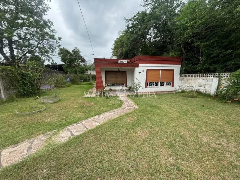 Casa en venta · Villa Gobernador Udaondo, Ituzaingó, GBA Oeste, Provincia de Buenos Aires Casa en venta · Villa Gobernador Udaondo, Ituzaingó, GBA Oeste, Provincia de Buenos Aires