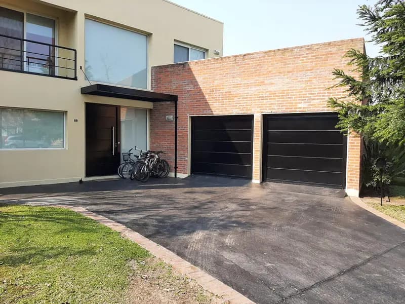 Casa en venta · Santa María de los Olivos, Malvinas Argentinas, GBA Norte, Provincia de Buenos Aires Casa en venta · Santa María de los Olivos, Malvinas Argentinas, GBA Norte, Provincia de Buenos Aires