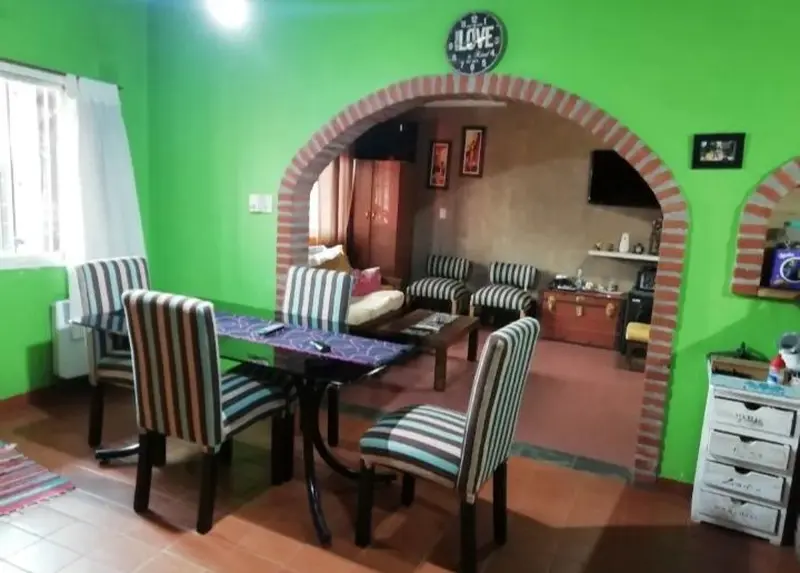 Casa en venta · Barrio Parque Leloir, Ituzaingó, GBA Oeste, Provincia de Buenos Aires Casa en venta · Barrio Parque Leloir, Ituzaingó, GBA Oeste, Provincia de Buenos Aires