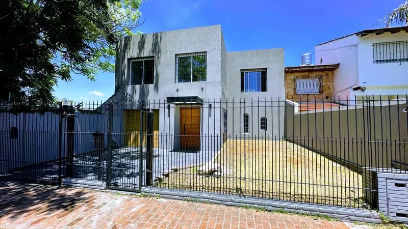 Casa en venta · Ituzaingó Norte, Ituzaingó, GBA Oeste, Provincia de Buenos Aires Casa en venta · Ituzaingó Norte, Ituzaingó, GBA Oeste, Provincia de Buenos Aires