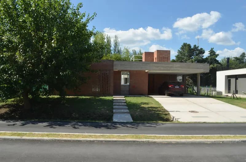 Casa en venta · Moreno, GBA Oeste, Provincia de Buenos Aires Casa en venta · Moreno, GBA Oeste, Provincia de Buenos Aires