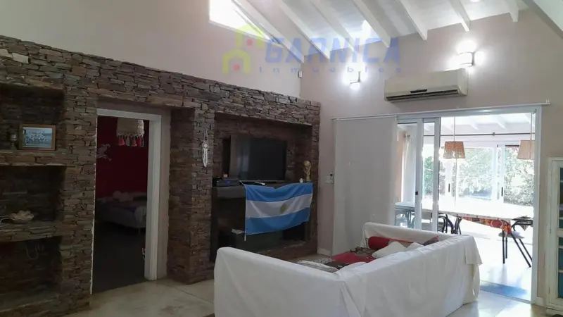 Casa en venta · Villa Gobernador Udaondo, Ituzaingó, GBA Oeste, Provincia de Buenos Aires Casa en venta · Villa Gobernador Udaondo, Ituzaingó, GBA Oeste, Provincia de Buenos Aires