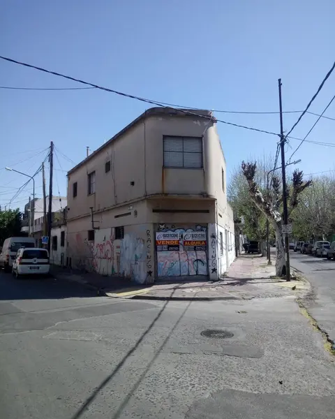 Casa en venta · Ramos Mejia, La Matanza, GBA Oeste, Provincia de Buenos Aires Casa en venta · Ramos Mejia, La Matanza, GBA Oeste, Provincia de Buenos Aires