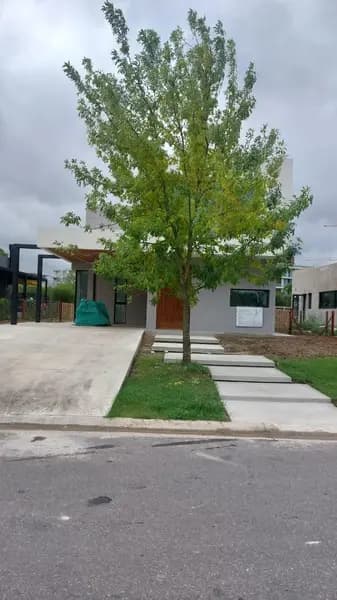 Casa en venta · Puertos Araucarias, Escobar, GBA Norte, Provincia de Buenos Aires Casa en venta · Puertos Araucarias, Escobar, GBA Norte, Provincia de Buenos Aires