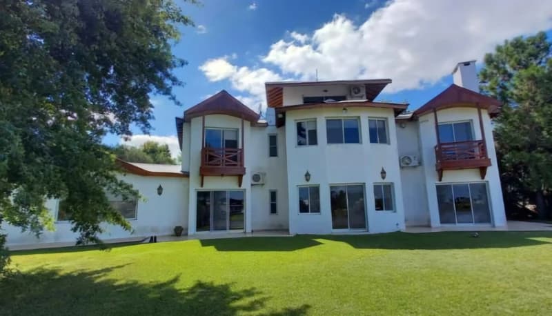 Casa en venta · Santa Catalina, Villanueva, Tigre, GBA Norte, Provincia de Buenos Aires Casa en venta · Santa Catalina, Villanueva, Tigre, GBA Norte, Provincia de Buenos Aires